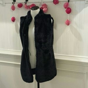 Molliolli Eco-Fur Women's Black/Navy Vest